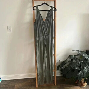 ANTRHOPOLOGIE SATURDAY SUNDAY NWT l Olive Green Women's Pant Jumpsuit size mediu